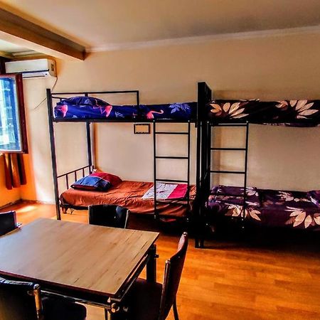 Masala Hostel Batumi Esterno foto