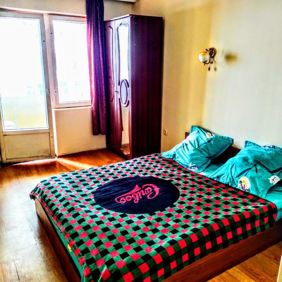 Masala Hostel Batumi Esterno foto