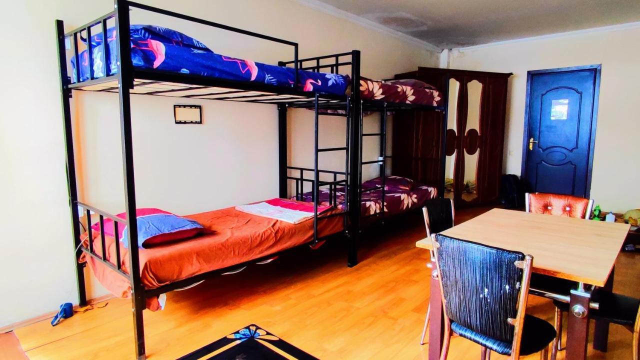 Masala Hostel Batumi Esterno foto